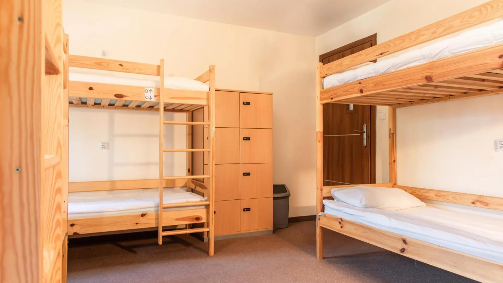 Hostel Luxhostel24 Warsaw Poland